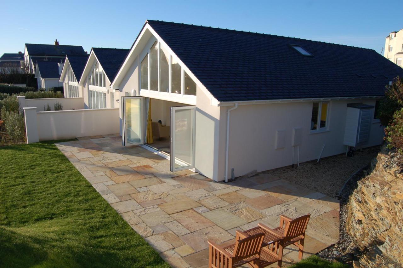 Beautiful, Modern Villa 5 Mins Walk From The Stunning Bay At Trearddur Holyhead Esterno foto