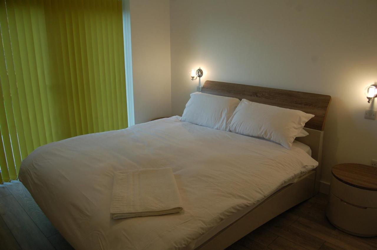Beautiful, Modern Villa 5 Mins Walk From The Stunning Bay At Trearddur Holyhead Esterno foto