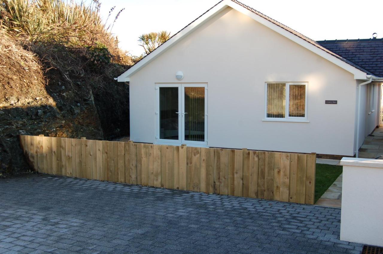 Beautiful, Modern Villa 5 Mins Walk From The Stunning Bay At Trearddur Holyhead Esterno foto